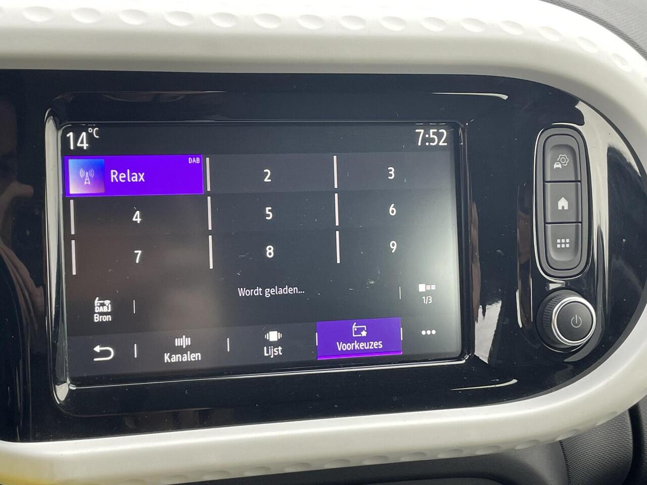 Renault TWINGO Z.E. R80 E-Tech Equilibre 22 kWh / SOH 96,41% / Dealer onderhouden / 3 Fase Laden / Apple Carplay & Android Auto / Climate Control / Speed Limiter / Bluetooth / DAB Radio /