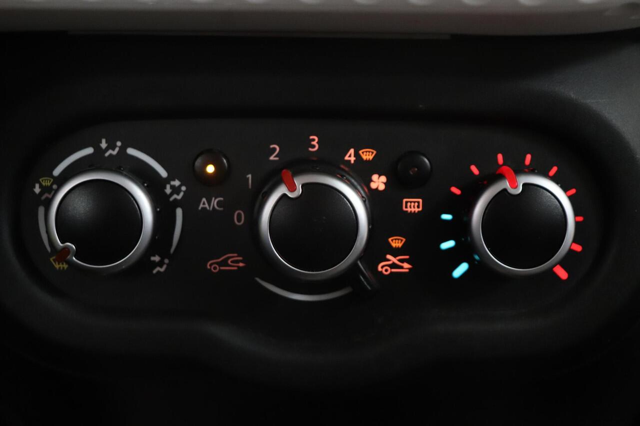 Renault TWINGO 1.0 SCe Collection | Airco | nieuw model | Snelheid begrenzer | DAB+ | Bluetooth |