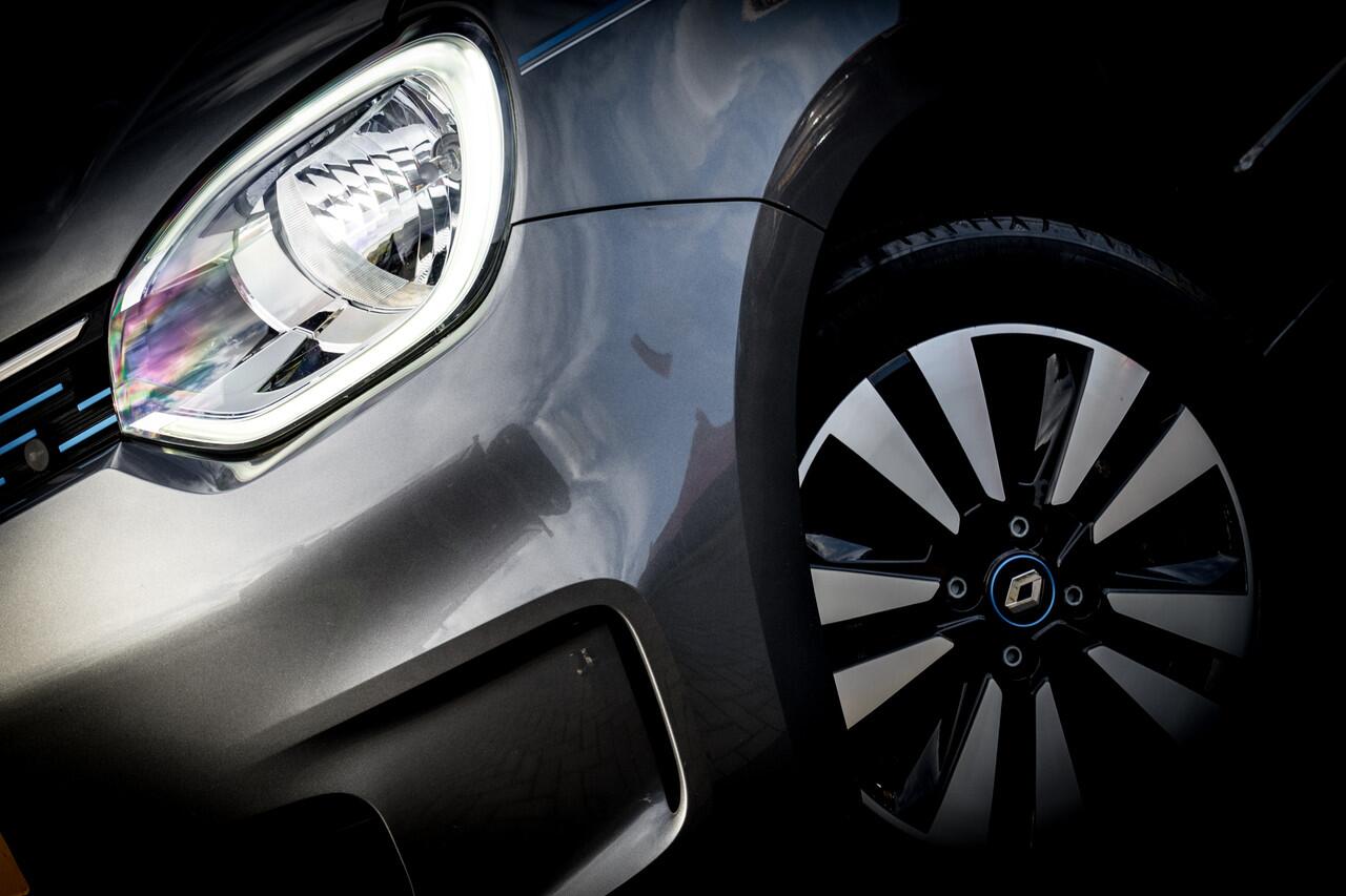 Renault TWINGO Z.E. R80 Intens | Automaat |1e Eign | 3 fase laden | Stand Kachel | Clima | DAB | Cruise control | 15 INCH LMV |