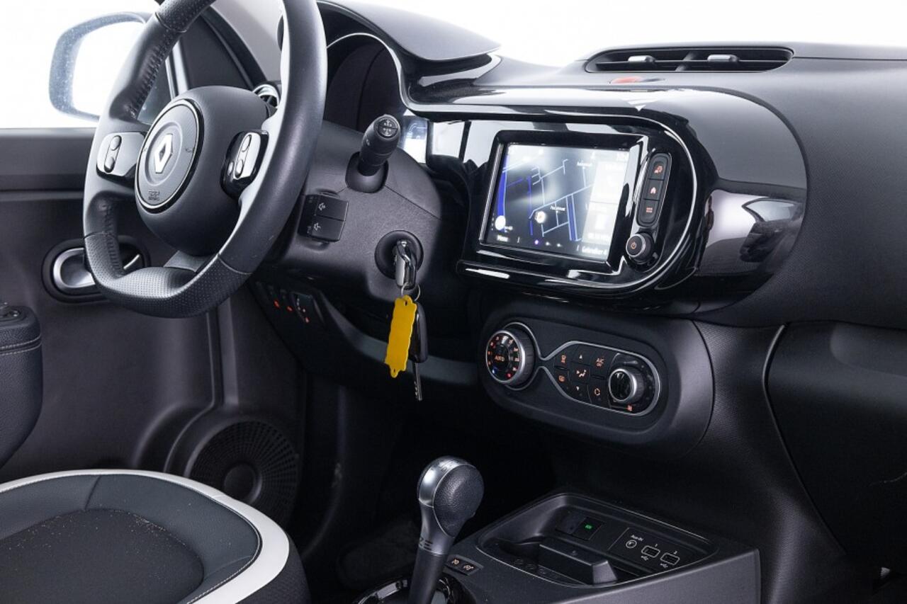 Renault TWINGO Z.E. R80 Urban Night | SOH 94% | CARPLAY | Half LEDER | NAVI | ECC | VELGEN | CAMERA