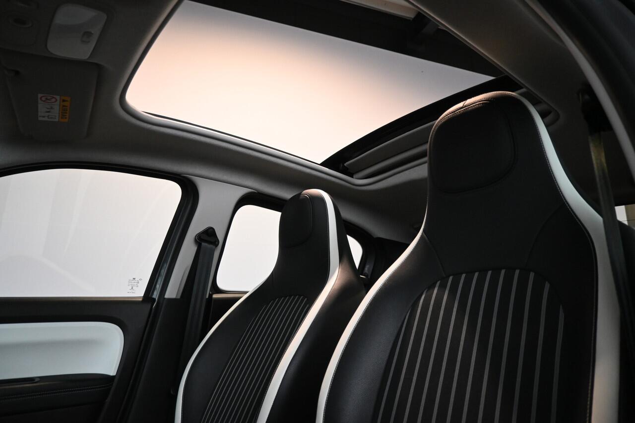 Renault TWINGO Z.E. R80 Intens Automaat Navigatie Panoramadak Dealer Onderhouden! Inruil Mogelijk!