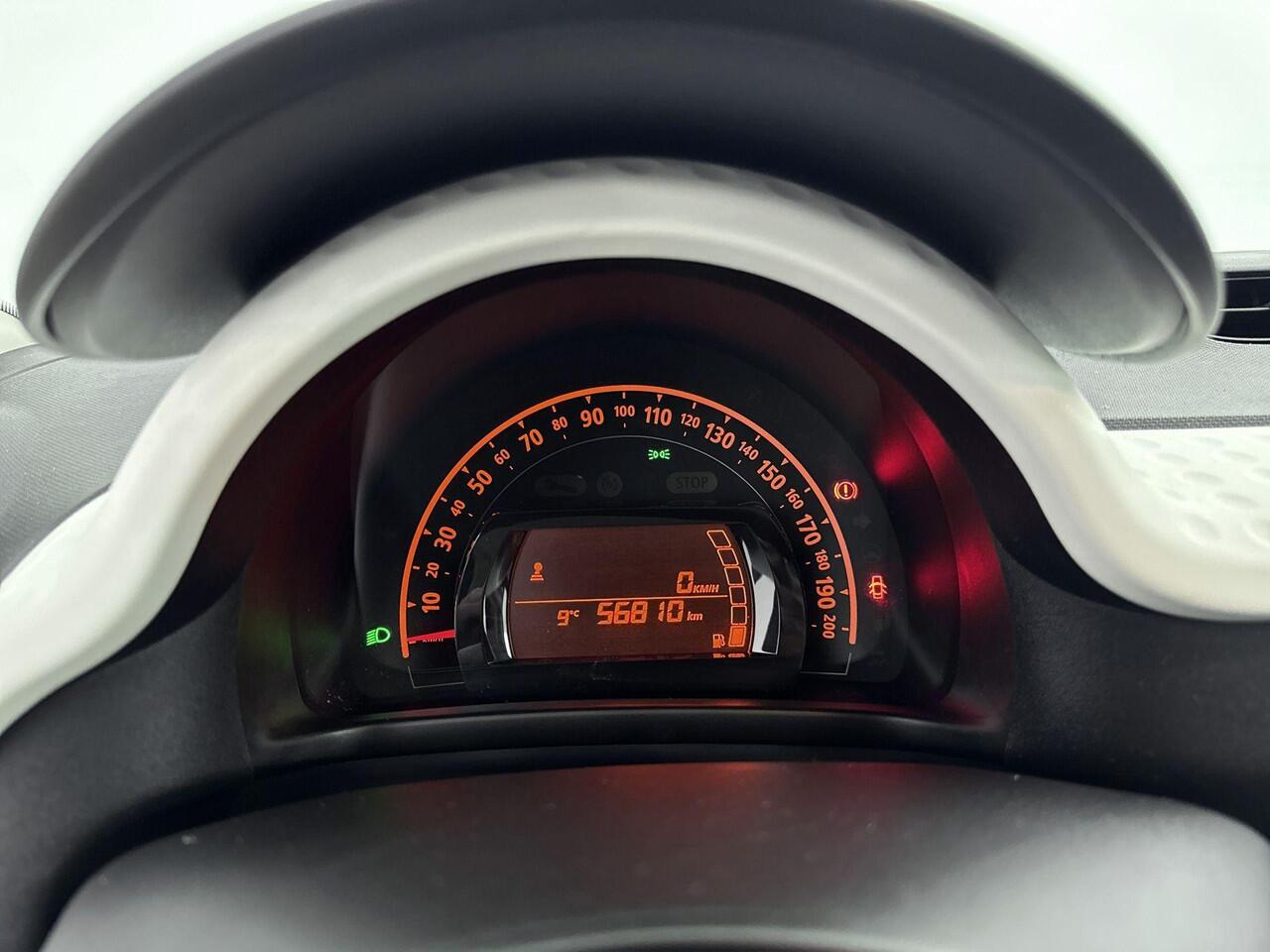 Renault TWINGO 1.0 SCe 65Pk Collection | Airconditioning | Radio DAB incl. Bluetooth | Centr. Vergrendeling met Afstandsbediening | Elektrisch bed. Ramen en Spiegels | Bank in Delen Neerklapbaar | Bestuurdersstoel in Hoogte Verstelbaar |