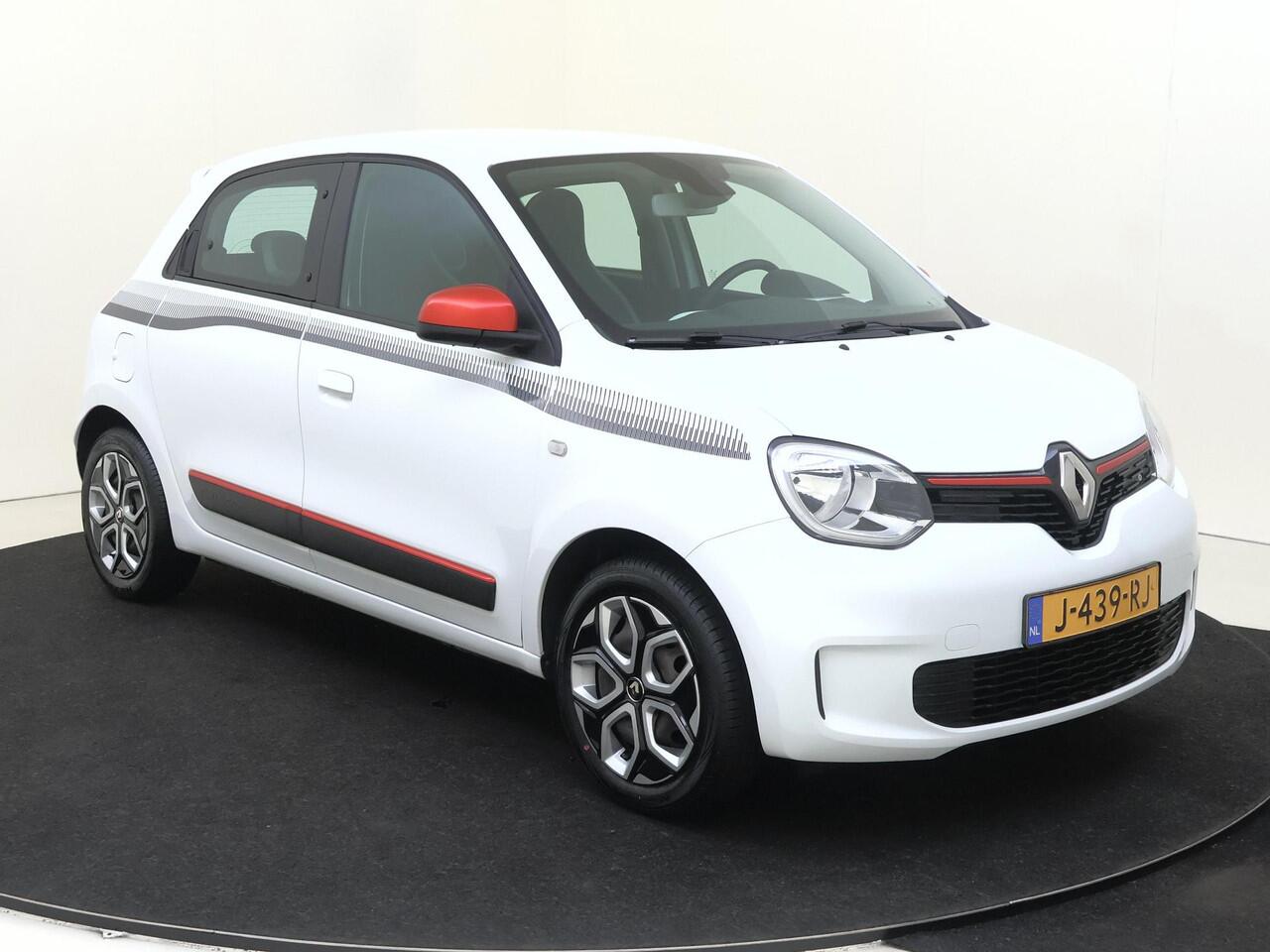 Renault TWINGO 1.0 SCe Collection 73PK | Exterieurpakket 'Rouge' | LED-Dagrijverlichting | Automatische Verlichting | Airconditioning | R&GO Radio | Bluetooth | LED-Dagrijverlichting | Elektrisch Verstelbare Spiegels | Snelheidsbegrenzer