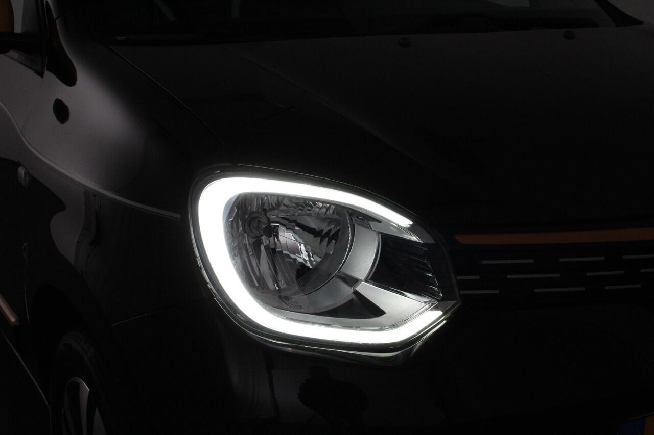 Renault TWINGO 0.9 TCe Intens > 92pk Automaat / Navigatie via Apple Carplay/Android Auto / cruise control