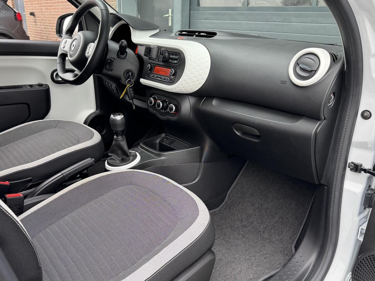 Renault TWINGO 1.0 SCE COLLECTION I AIRCONDITIONING I PARKEERSENSOREN I ALL-IN PRIJS