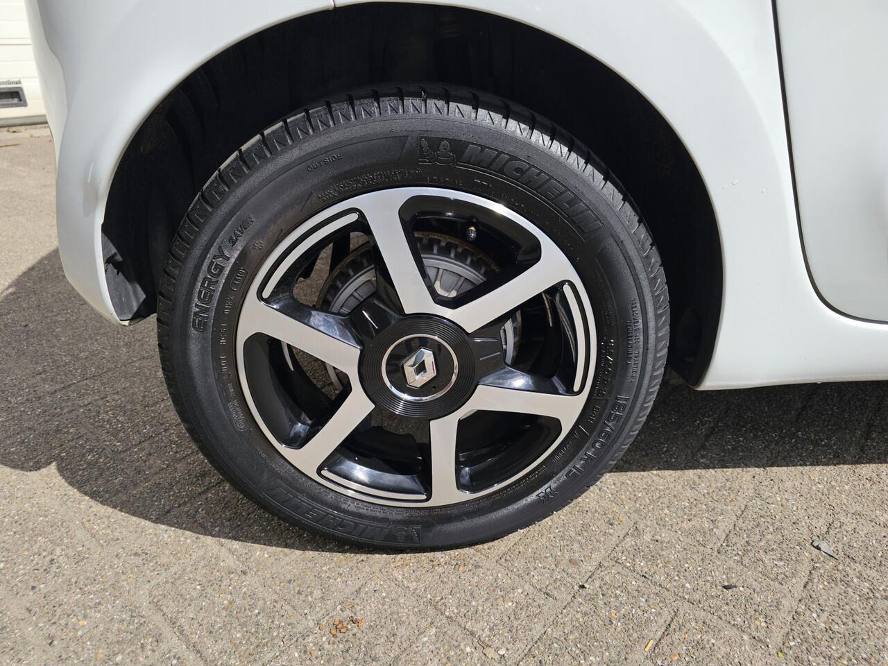 Renault TWINGO 1.0 SCe Intens AUT! 1e Eig! Zondag OPEN!