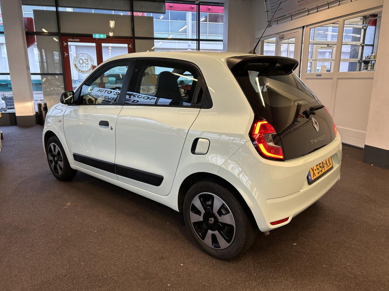 Renault TWINGO 1.0 SCe Life | Stoelverwarming | Snelheidsbegrenzer | Radio/MP3 | LED | 12/2020 | Hoge instap