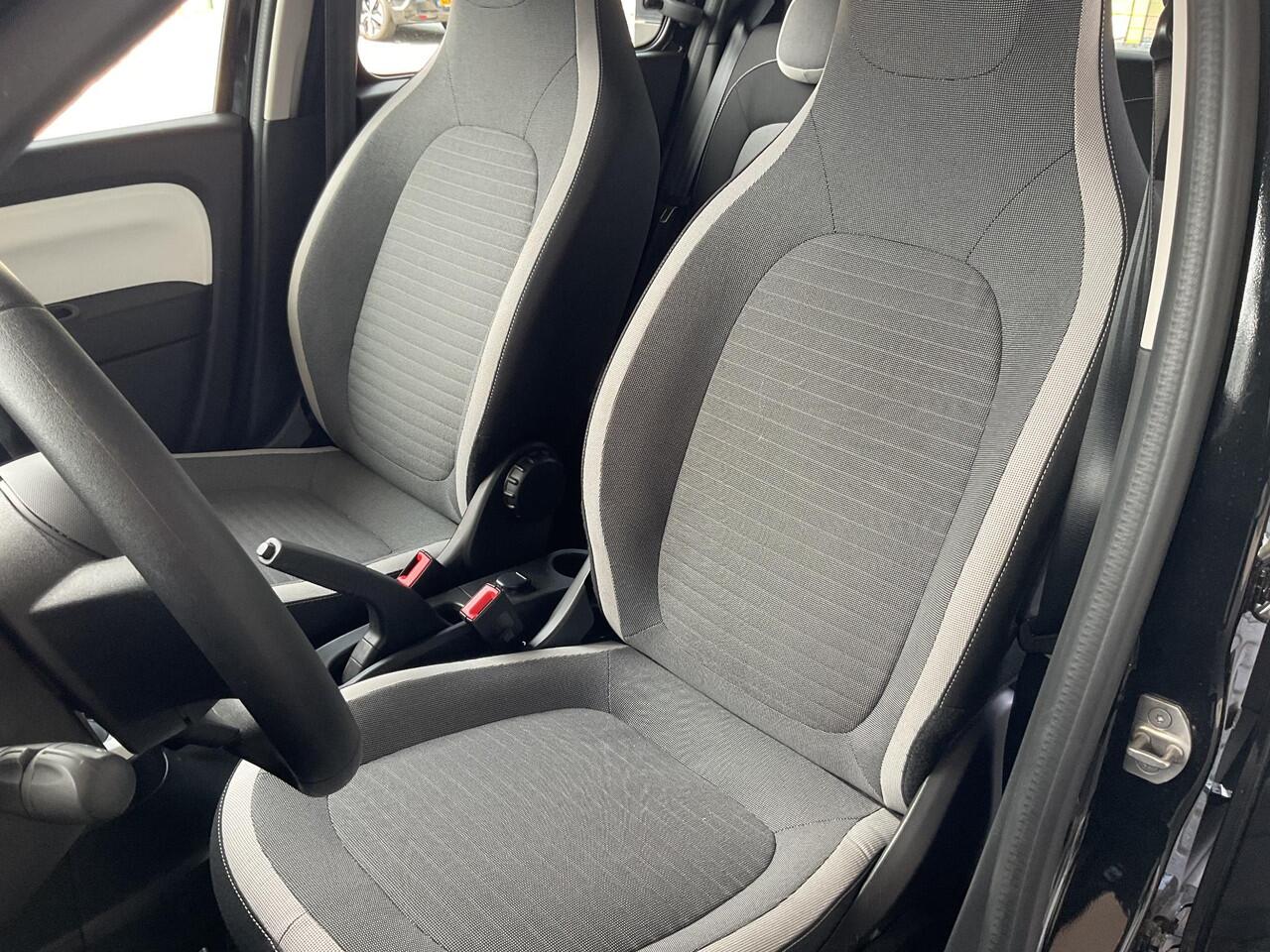 Renault TWINGO Z.E. R80 E-Tech Equilibre 22 kWh / Demo Hillegom / Vraag naar beschikbaarheid