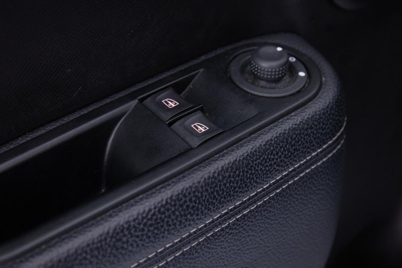 Renault TWINGO Z.E. R80 Urban Night | SOH 94% | CARPLAY | Half LEDER | NAVI | ECC | VELGEN | CAMERA