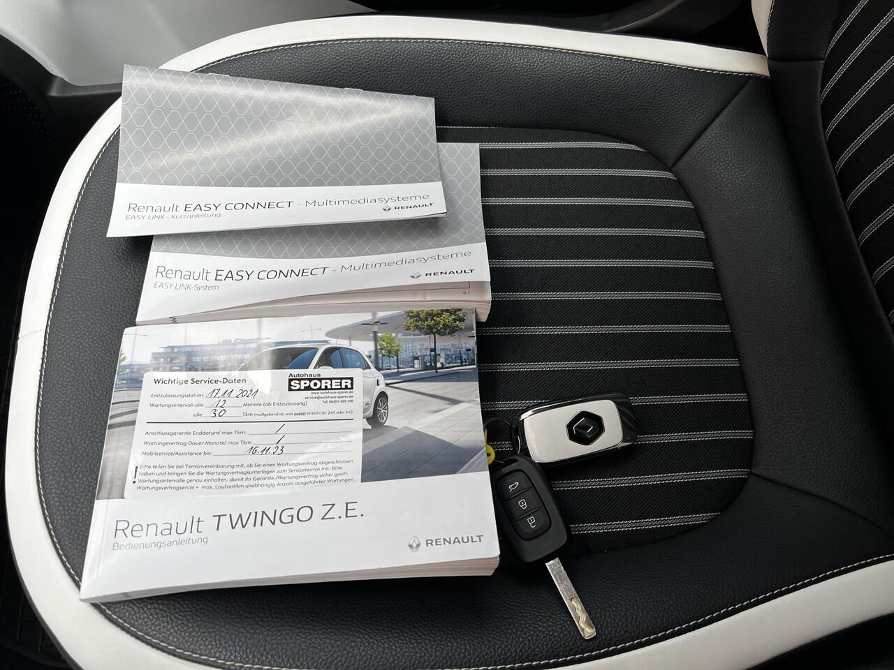 Renault TWINGO Z.E. R80 Intens Automaat / Dealer onderhouden / Accu SoH 95,46 % / Navigatie / Apple Carplay Android / Drie fase laden / Stoelverwarming /
