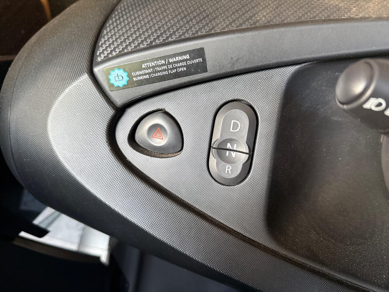 Renault TWIZY 45KM/PH / VANAF 16 JAAR TE RIJDEN / CARKIT / PDC ACHTER / VOORRUIT VERWARMING