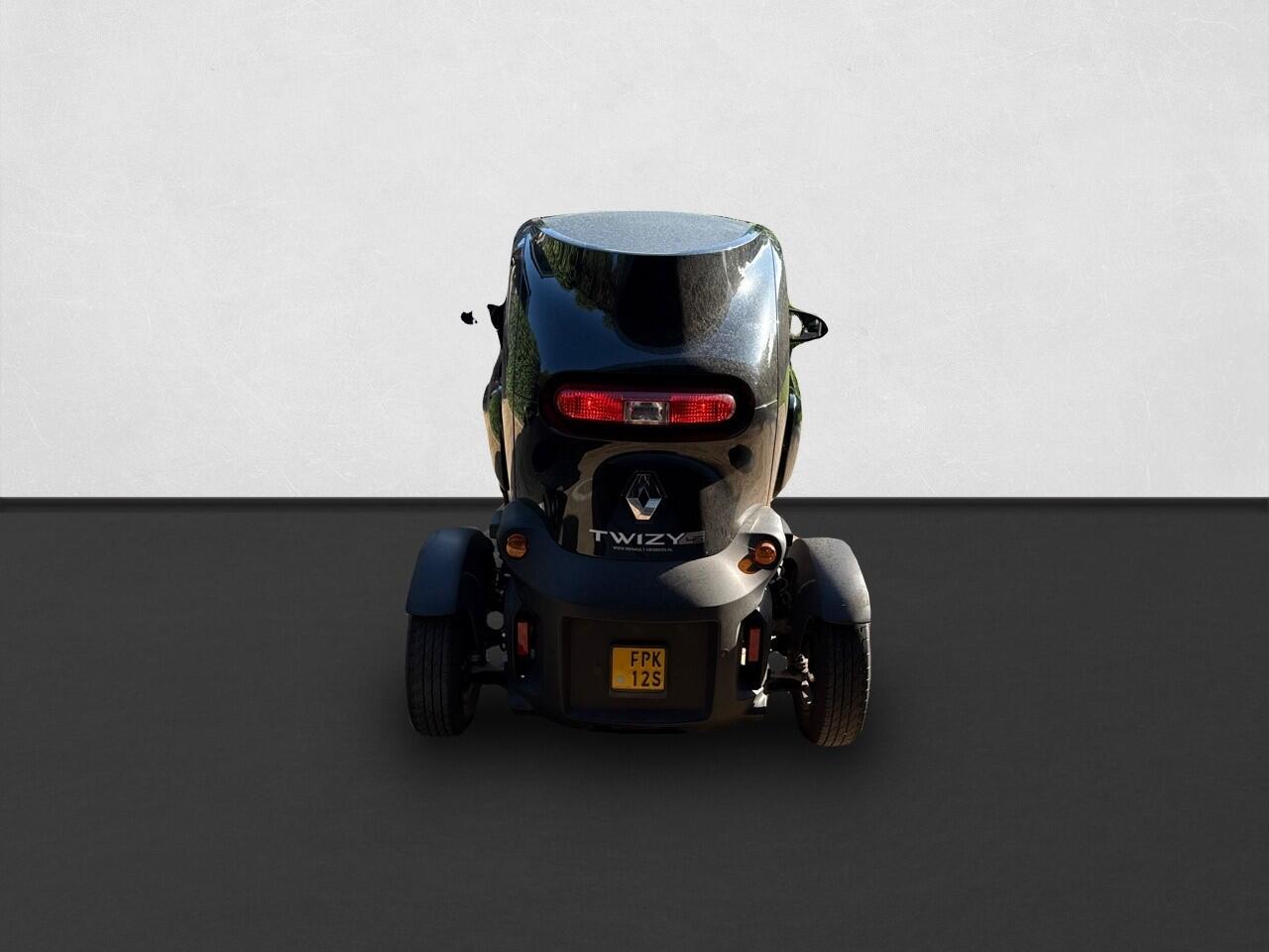 Renault TWIZY 45KM/PH / VANAF 16 JAAR TE RIJDEN / CARKIT / PDC ACHTER / VOORRUIT VERWARMING