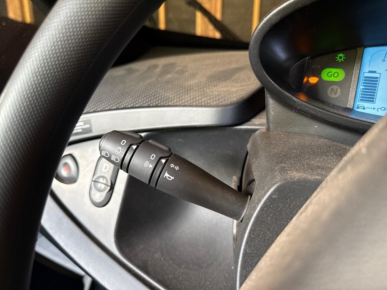 Renault TWIZY 45KM/PH / VANAF 16 JAAR TE RIJDEN / CARKIT / PDC ACHTER / VOORRUIT VERWARMING