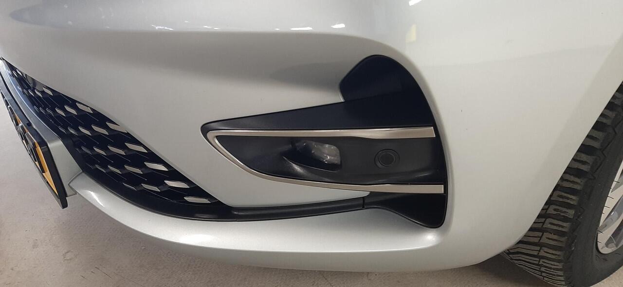 Renault ZOE R135 Intens 52 kWh / APPLE CARPLAY ANDROID AUTO / VERW. VOORSTOELEN+STUUR / CLIMATE CONTROLE / CRUISE CONTROLE / NAVIGATIE.