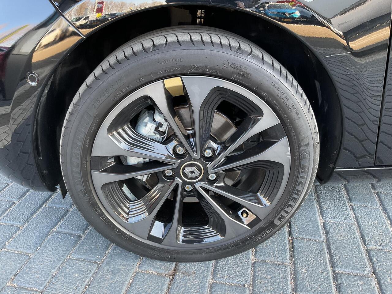 Renault ZOE R135 Iconic 52 kWh 100% ELEKTRISCH / AUTOMAAT / APPLE CARPLAY & ANDROID AUTO / PARKEERSENSOREN / PARKEERCAMERA / CRUISE CONTROL / CLIMATE CONTROL