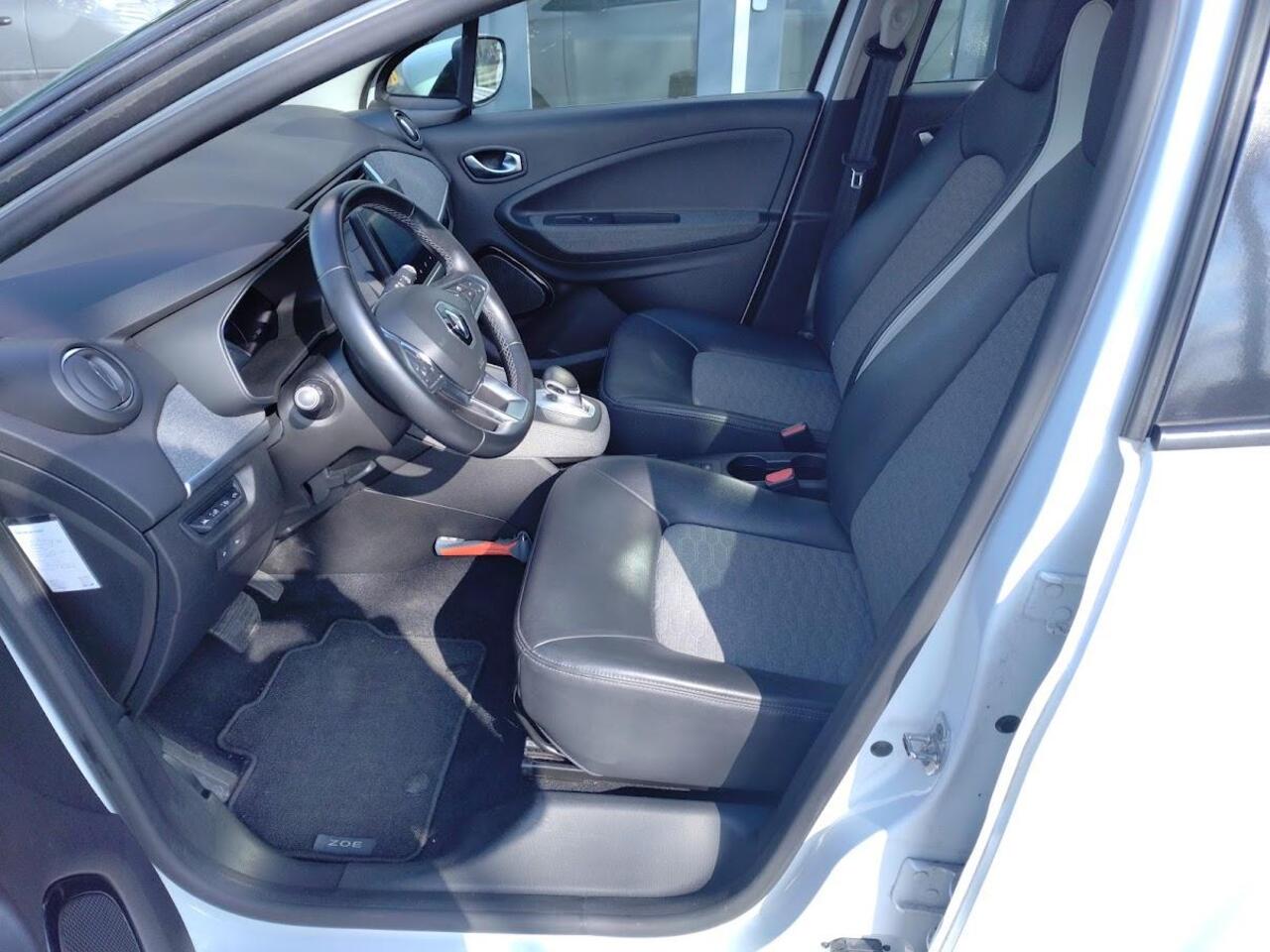 Renault ZOE R135 ZE050 Intens 52 kWh Koopaccu, 5 jaar fabrieksgarantie, camera, stoel + stuurverwarming, parkeerhulp, Android