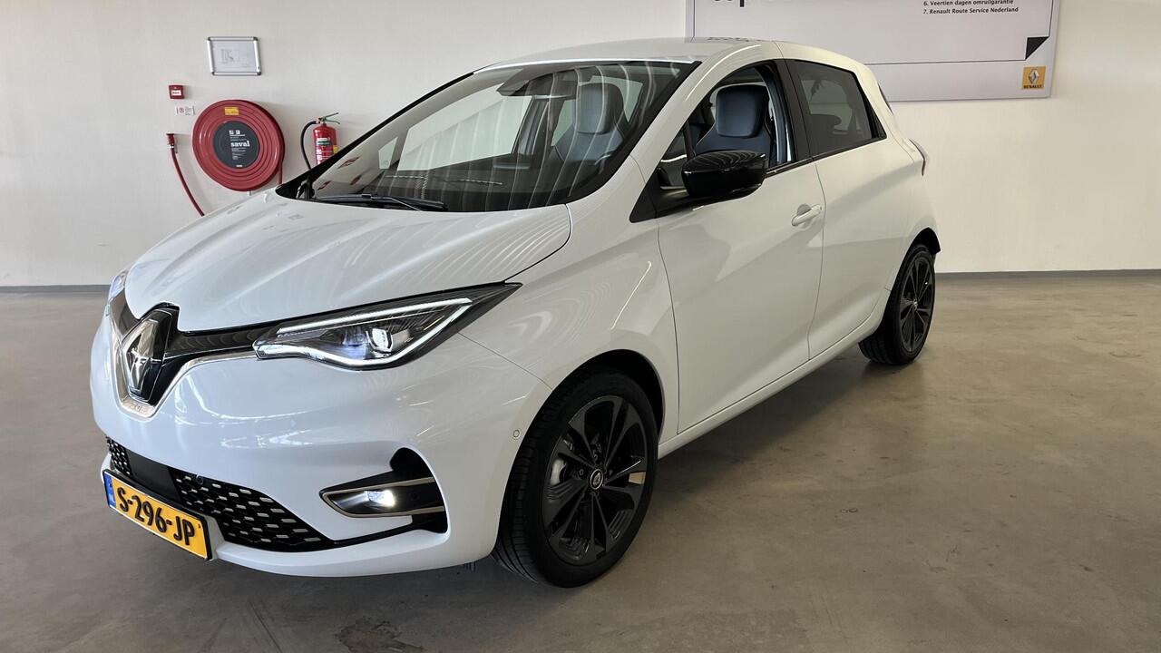 Renault ZOE R135 Iconic 52 kWh APPLE CARPLAY ANDROID AUTO / CLIMATE CONTROLE / CRUISE CONTROLE / NAVIGATIE / PARKEERSENSOREN+CAMERA.