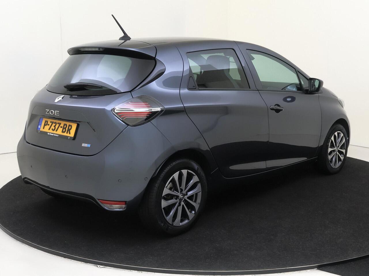 Renault ZOE R135 Intens 52 kWh inclusief Koopaccu |Pack winter, Apple Carplay/Android Auto, |cruise control, dodehoek detectie| |climate control |Half Leder | lichtmetalen velgen 16"| navigatiesysteem| warmtepomp|