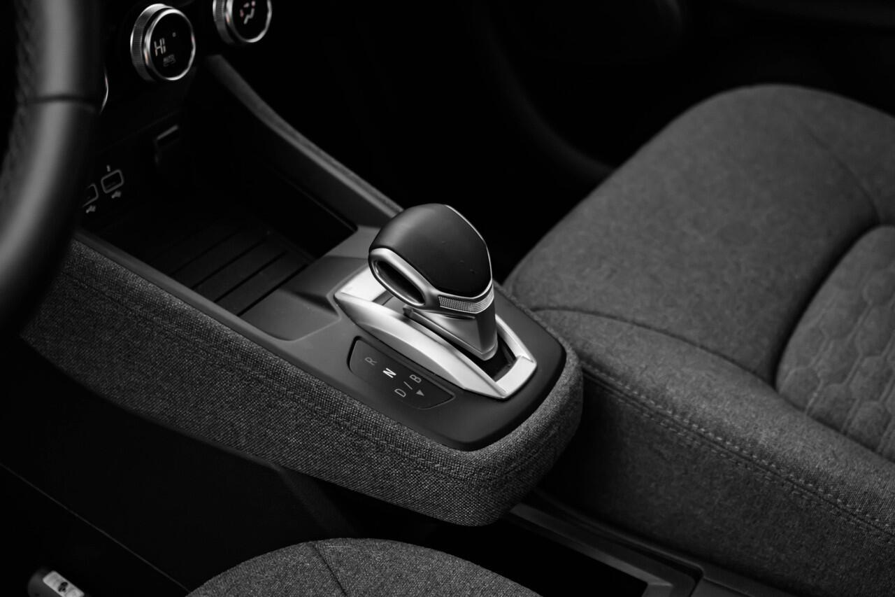 Renault ZOE R135 Evolution 52 kWh | Navigatie | Pack Comfort | Sensoren en Camera | vraag naar de beschikbaarheid | 16 % bijtelling over 30K > 60 mnd af nieuw | | incl. Bovag rijklaarpakket met 12 maanden garantie |