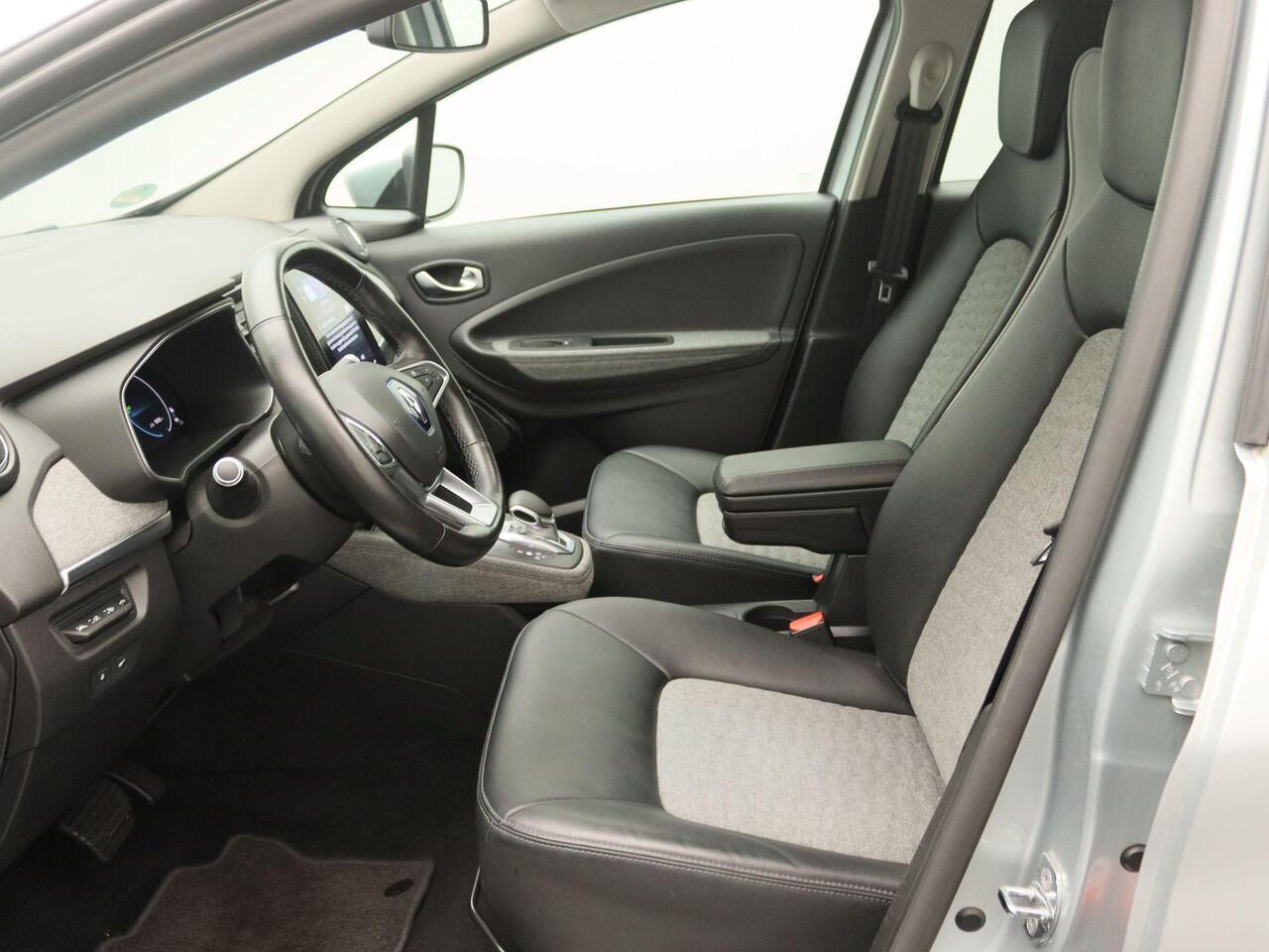 Renault ZOE R135 Intens 52 kWh (ex Accu) Huuraccu vanaf ¤ 79,- pm | Automaat | Climate Control | Easy Link Navi met Apple CarPlay & Android Auto | Pack Winter