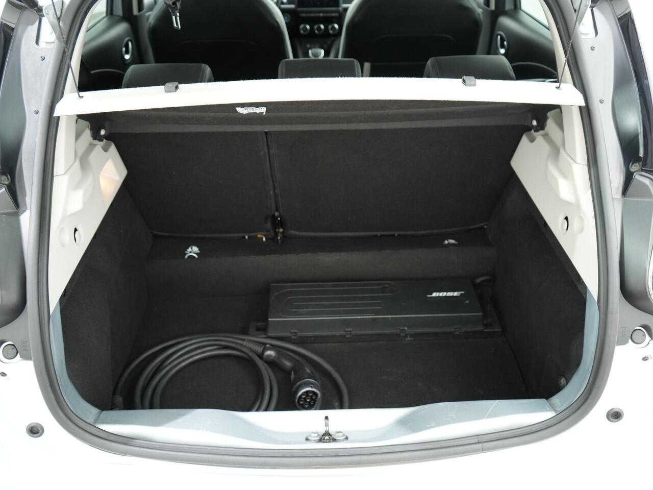 Renault ZOE R135 EDITION ONE 52 KWH ACCUKOOP CCS | Winterpakket | Camera | Privacy Glass