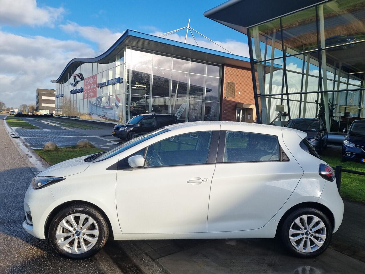 Renault ZOE E-TECH ELECTRIC R135 Intens 50 (KoopBatterij) / incl. BTW / CCS SNELLADER / Parkeersensoren V+A / Easy link Navi / Achteruitrijcamera / Airco / Keyless entry