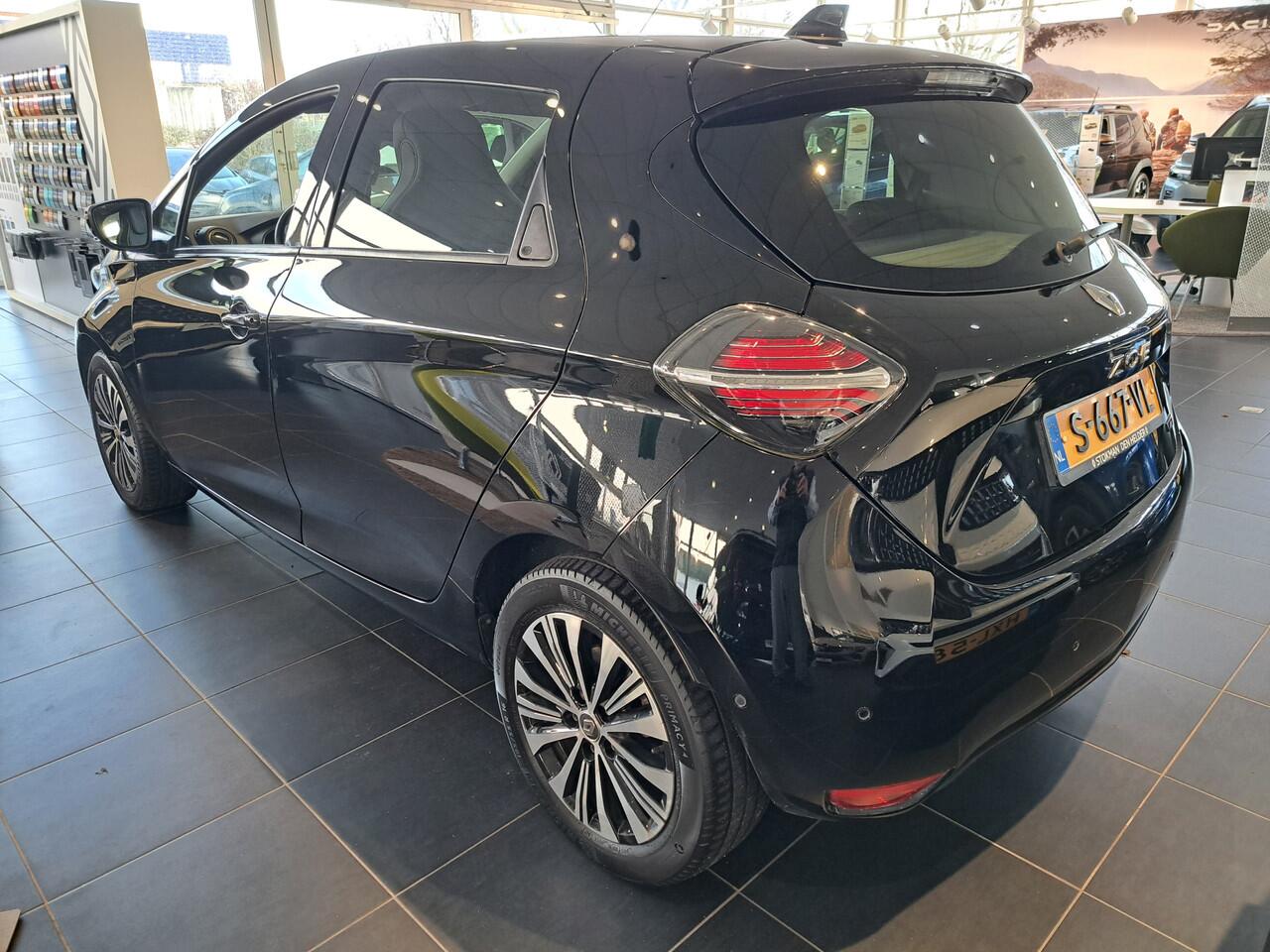 Renault ZOE R135 Iconic 52 kWh | 16| LM velgen | Navigatie | Stoel- en stuurverwarming