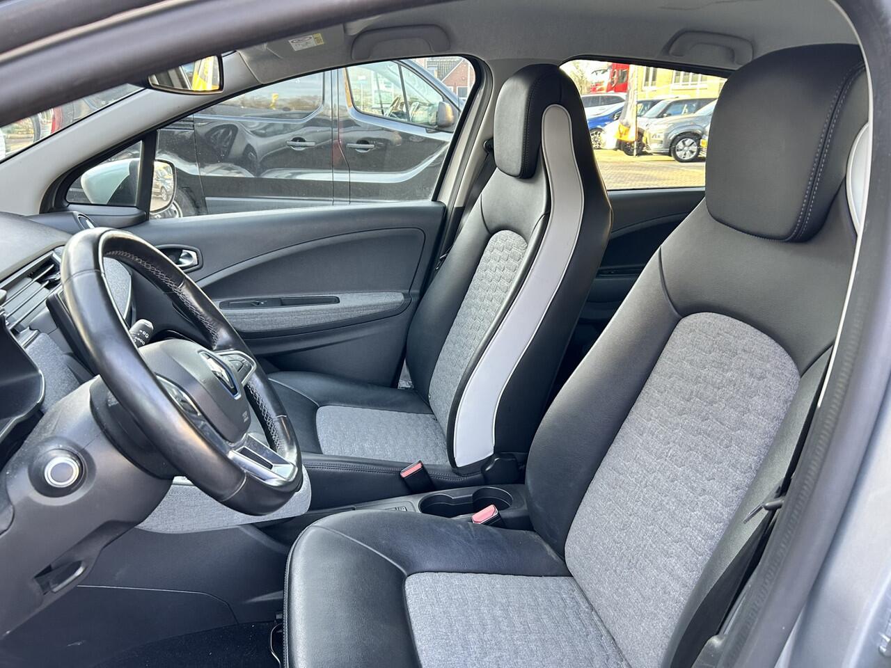 Renault ZOE R135 Intens 52 kWh | SOH 95% | Navigatie | Bluetooth | Parkeersensoren | Cruise Control