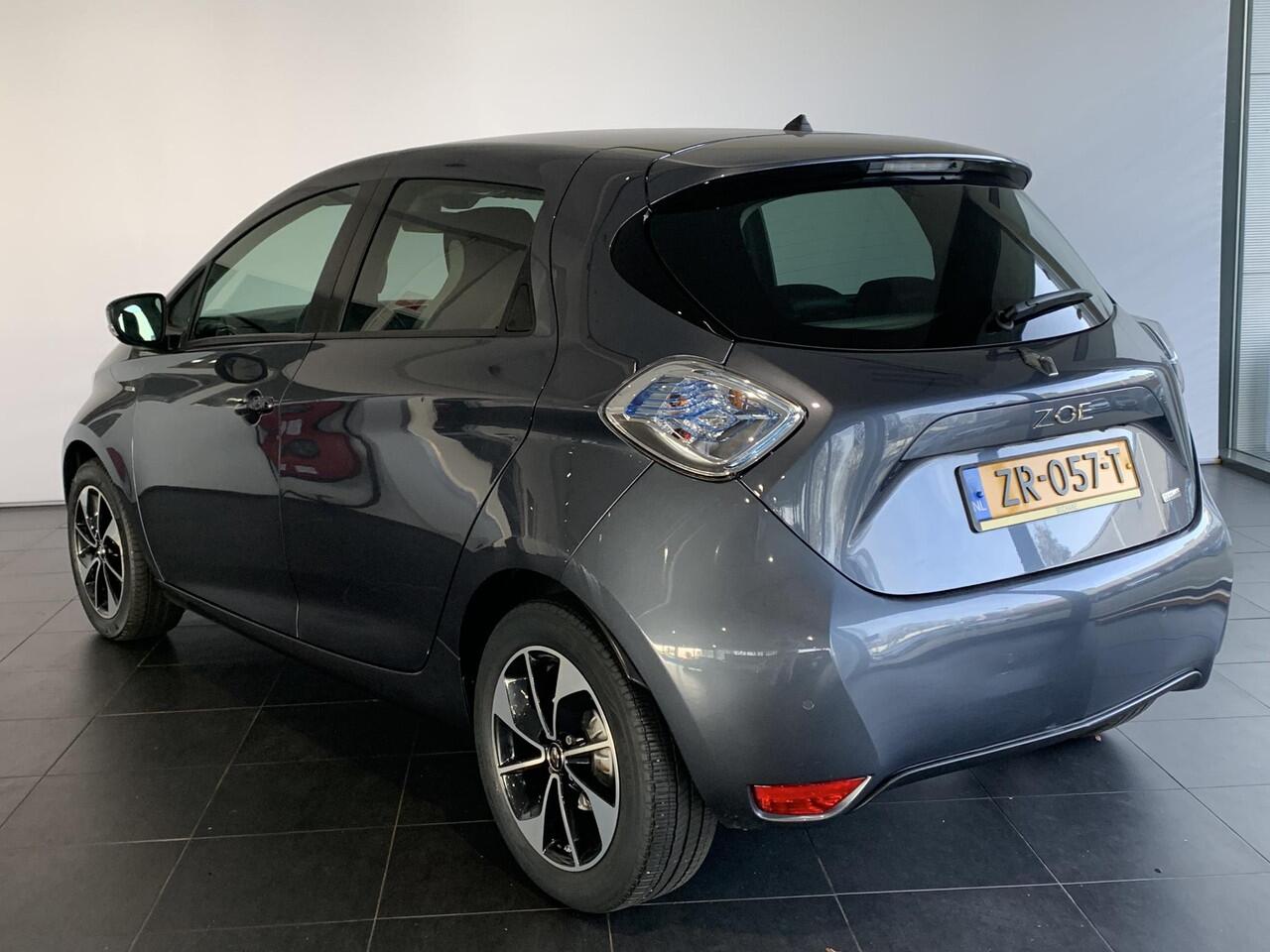 Renault ZOE R110 Iconic 41 kWh (ex Accu) NAVIGATIE | ACHTERUITRIJCAMERA | PARKEERSENSOREN ACHTER | CLIMATE CONTROL