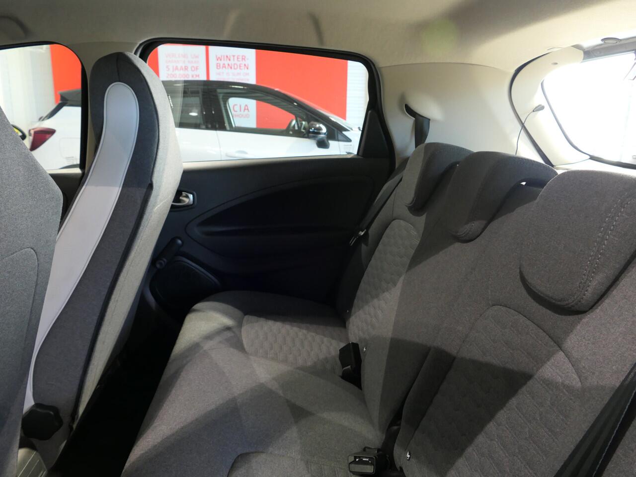 Renault ZOE R135 Evolution 52 kWh *Vraag naar beschikbaarheid!* - Apple carplay & Android auto, cruise, sensor achter