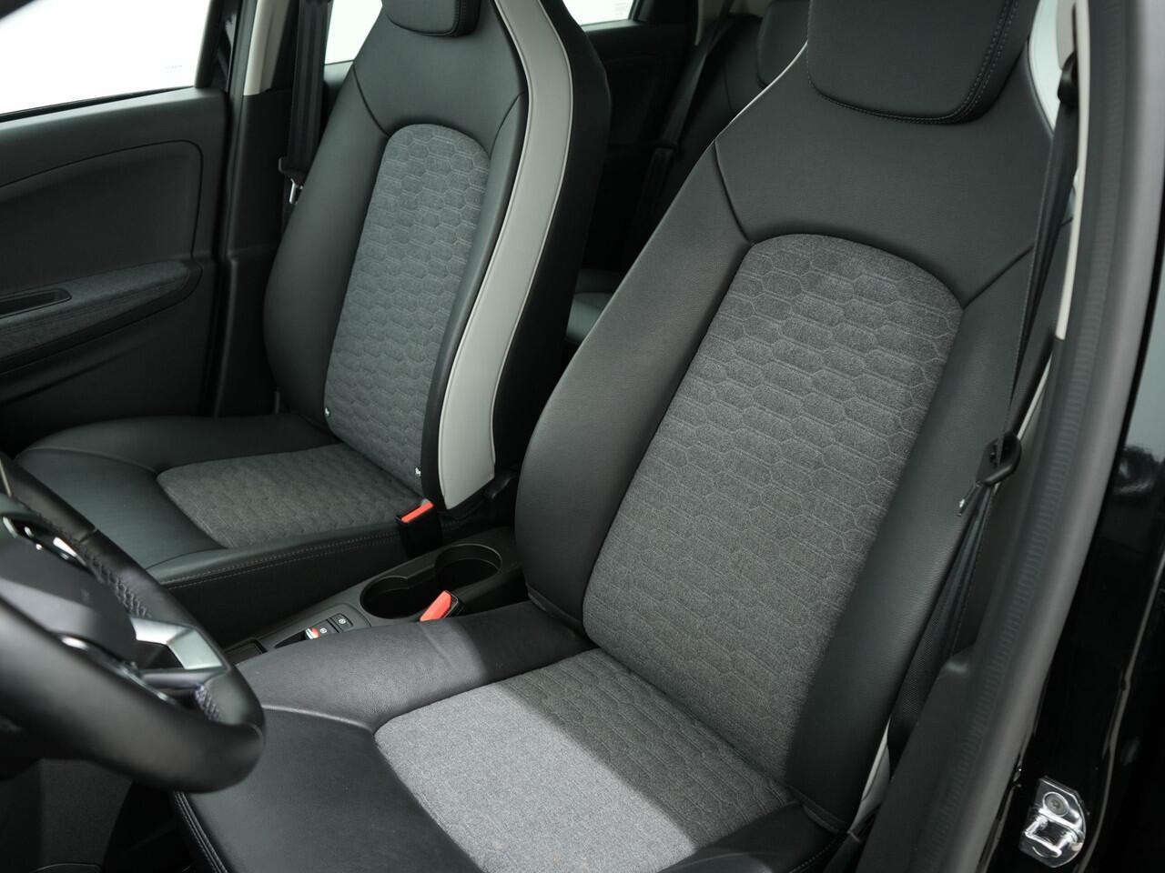 Renault ZOE R135 INTENS 52 KWH ACCUKOOP CCS | Winterpakket | Camera | Privacy Glass