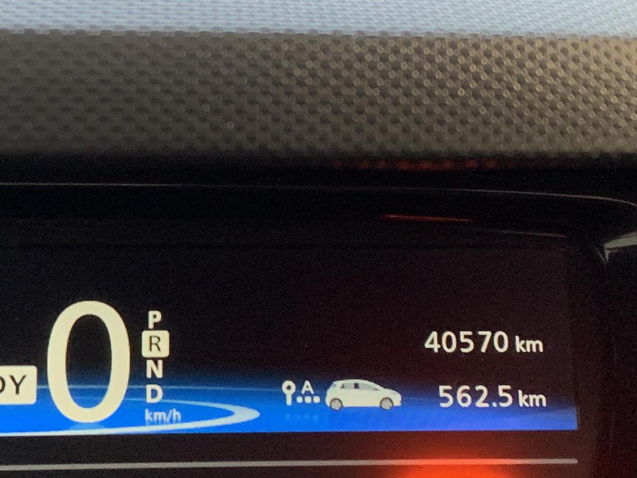 Renault ZOE R110 Iconic 41 kWh (ex Accu) NAVIGATIE | ACHTERUITRIJCAMERA | PARKEERSENSOREN ACHTER | CLIMATE CONTROL