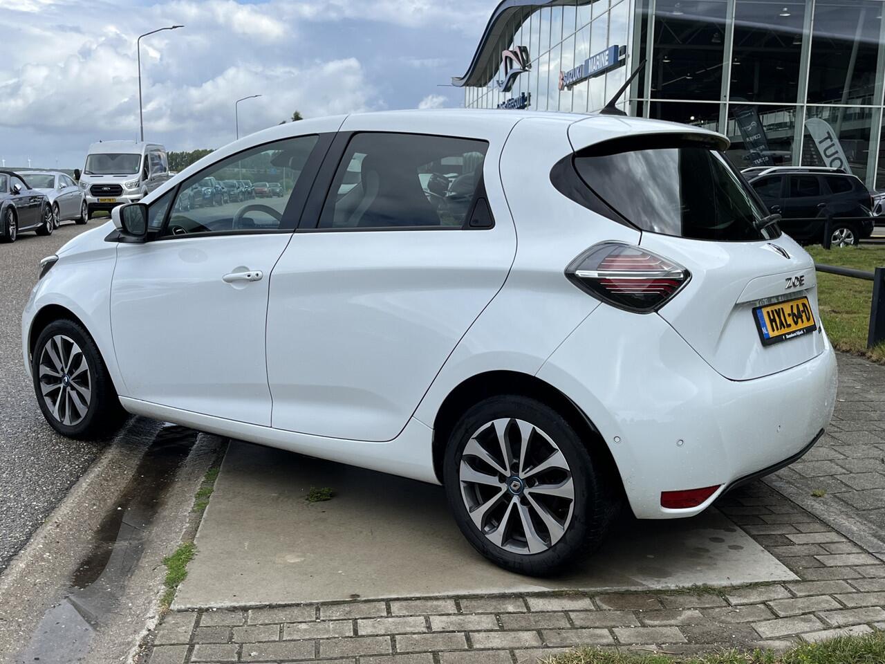 Renault ZOE E-Tech ELECTRIC R135 Intens 52 kWh / (Koopbatterij) / CCS-SNELLADER! / Apple Carplay - Android Auto / Stoelverw. + Stuurverw. /