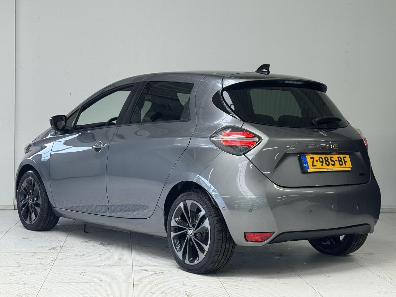 Renault ZOE R135 Iconic 52 kWh | Navigatie | Camera | Stoel + stuurverwarming | Warmtepomp |