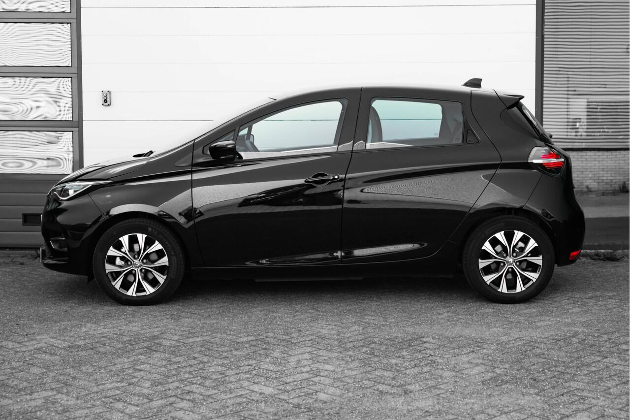 Renault ZOE R135 Evolution 52 kWh | Navigatie | Pack Comfort | Sensoren en Camera | vraag naar de beschikbaarheid | 16 % bijtelling over 30K > 60 mnd af nieuw | | incl. Bovag rijklaarpakket met 12 maanden garantie |