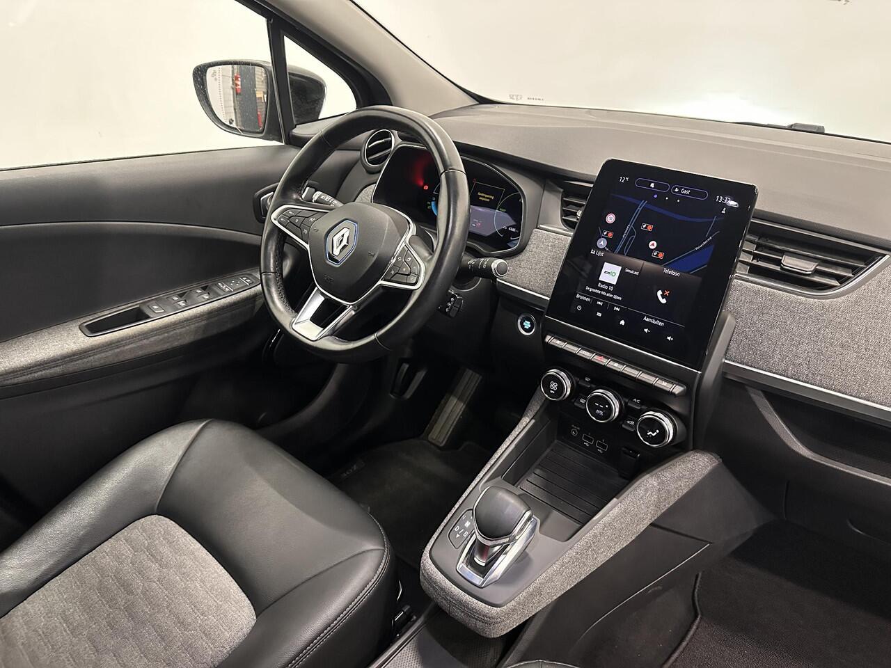 Renault ZOE R135 Intens 52 kWh Koopaccu Navigatie Apple Carplay/Android Auto Camera Parkeersensoren Cruise Control Stoel- en stuurverwarming Climate Control Lichtmetalen velgen