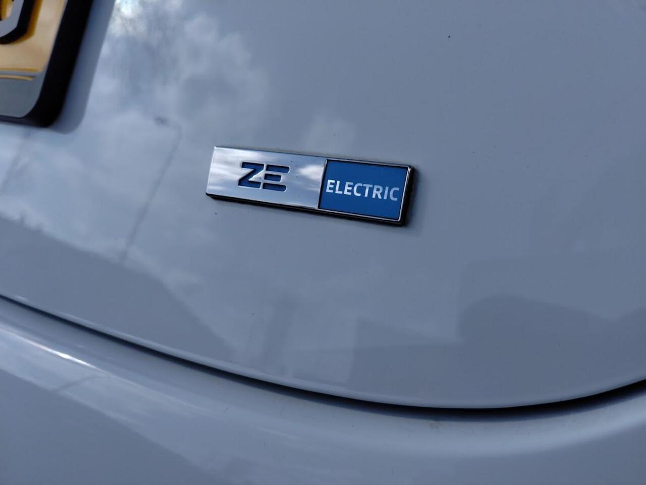 Renault ZOE R135 ZE050 Intens 52 kWh Koopaccu, 5 jaar fabrieksgarantie, camera, stoel + stuurverwarming, parkeerhulp, Android
