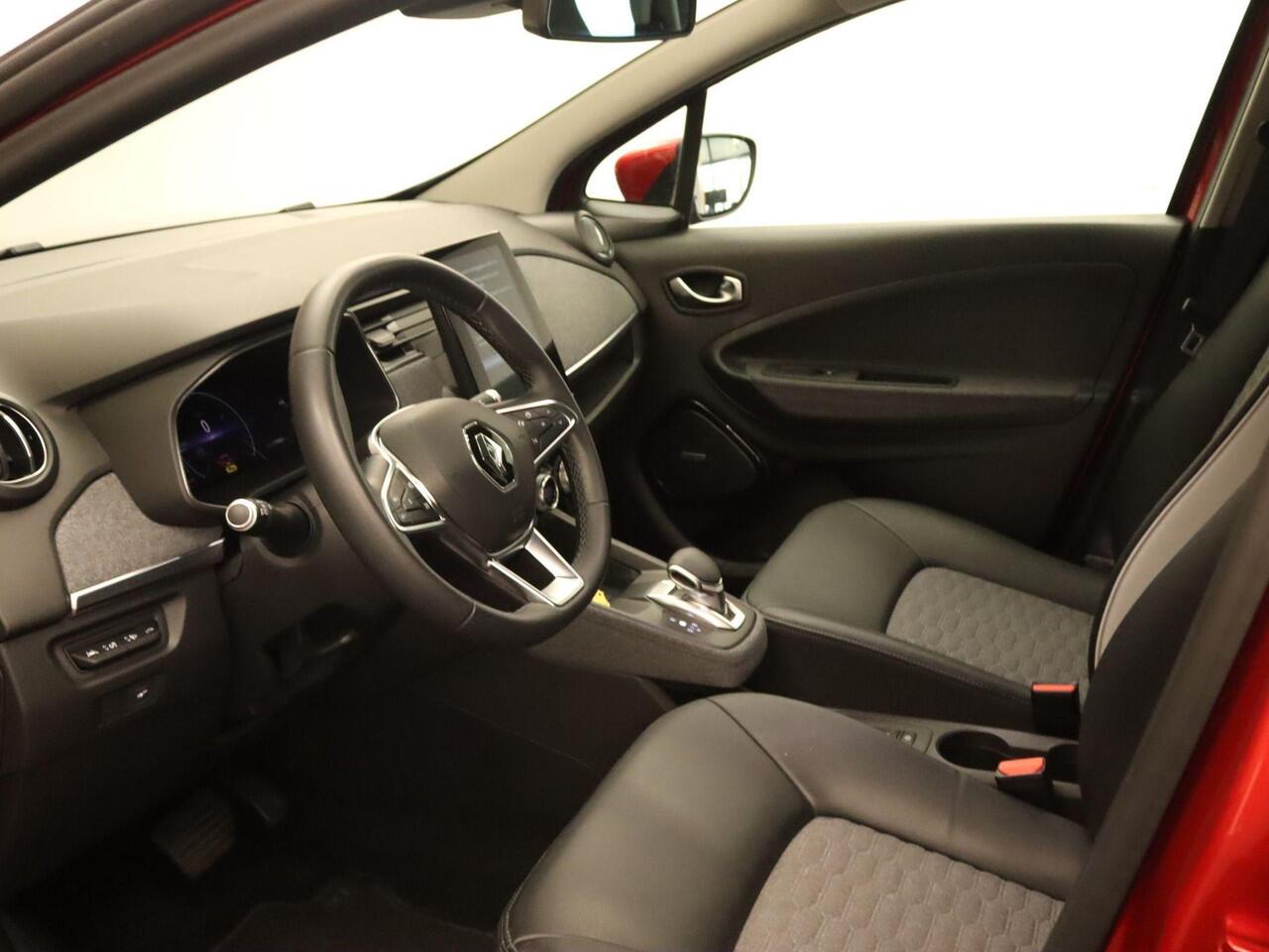 Renault ZOE R135 Intens 52 kWh SOH 90,6% !!!- KOOPACCU - DODEHOEKDETECTIE - ACHTERUITRIJCAMERA - PARKEERSENSOREN VOOR/ACHTER - AIRCO (AUTOMATISCH) - CRUISE CONTROL - APPLE CARPLAY/ANDROID AUTO - KEYLESS ENTRY/START