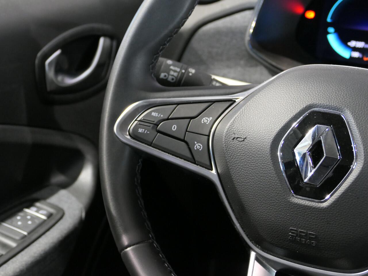 Renault ZOE R135 Evolution 52 kWh *Vraag naar beschikbaarheid!* - Apple carplay & Android auto, cruise, sensor achter