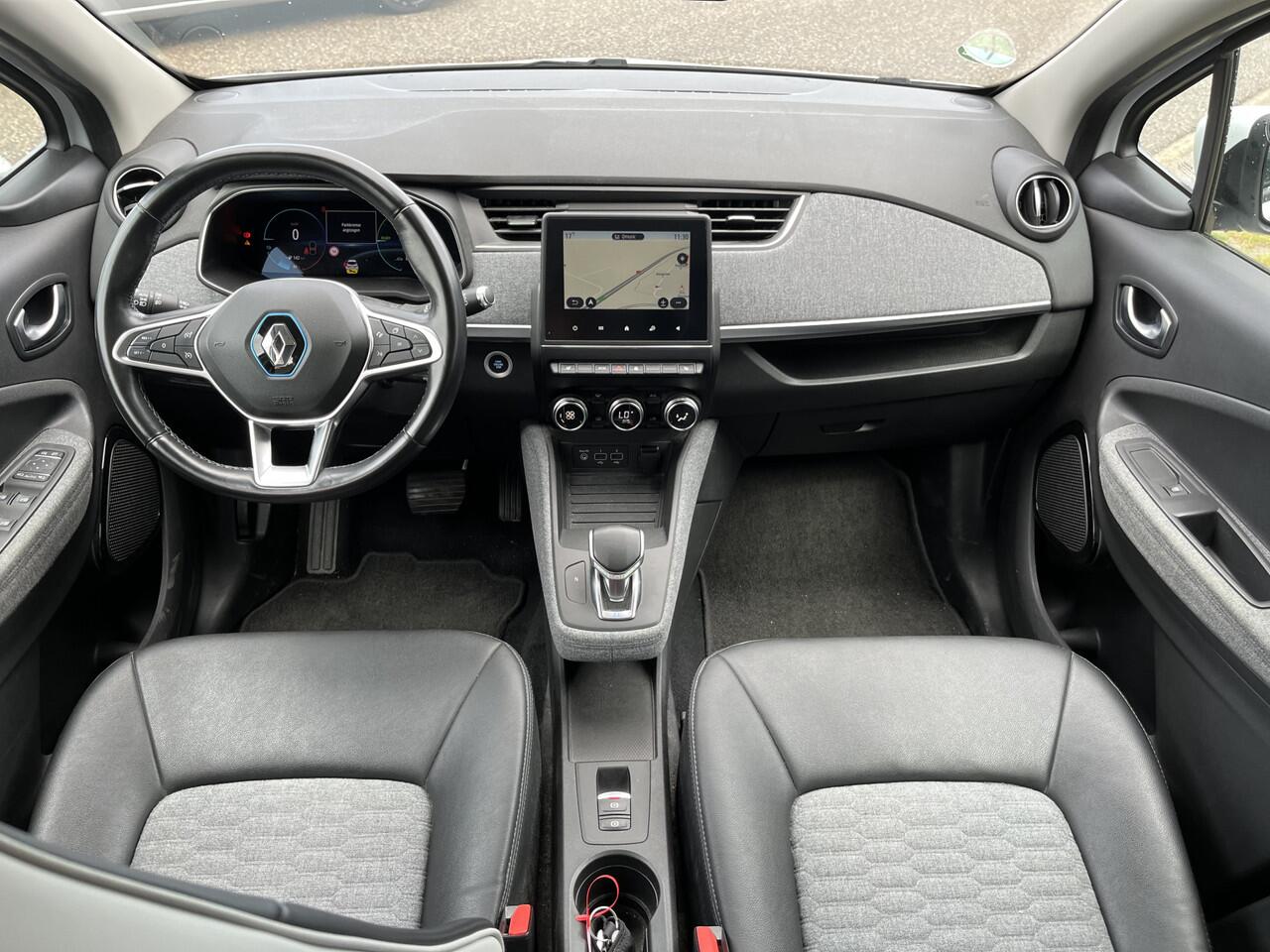 Renault ZOE E-Tech ELECTRIC R135 Intens 52 kWh / (Koopbatterij) / CCS-SNELLADER! / Apple Carplay - Android Auto / Stoelverw. + Stuurverw. /