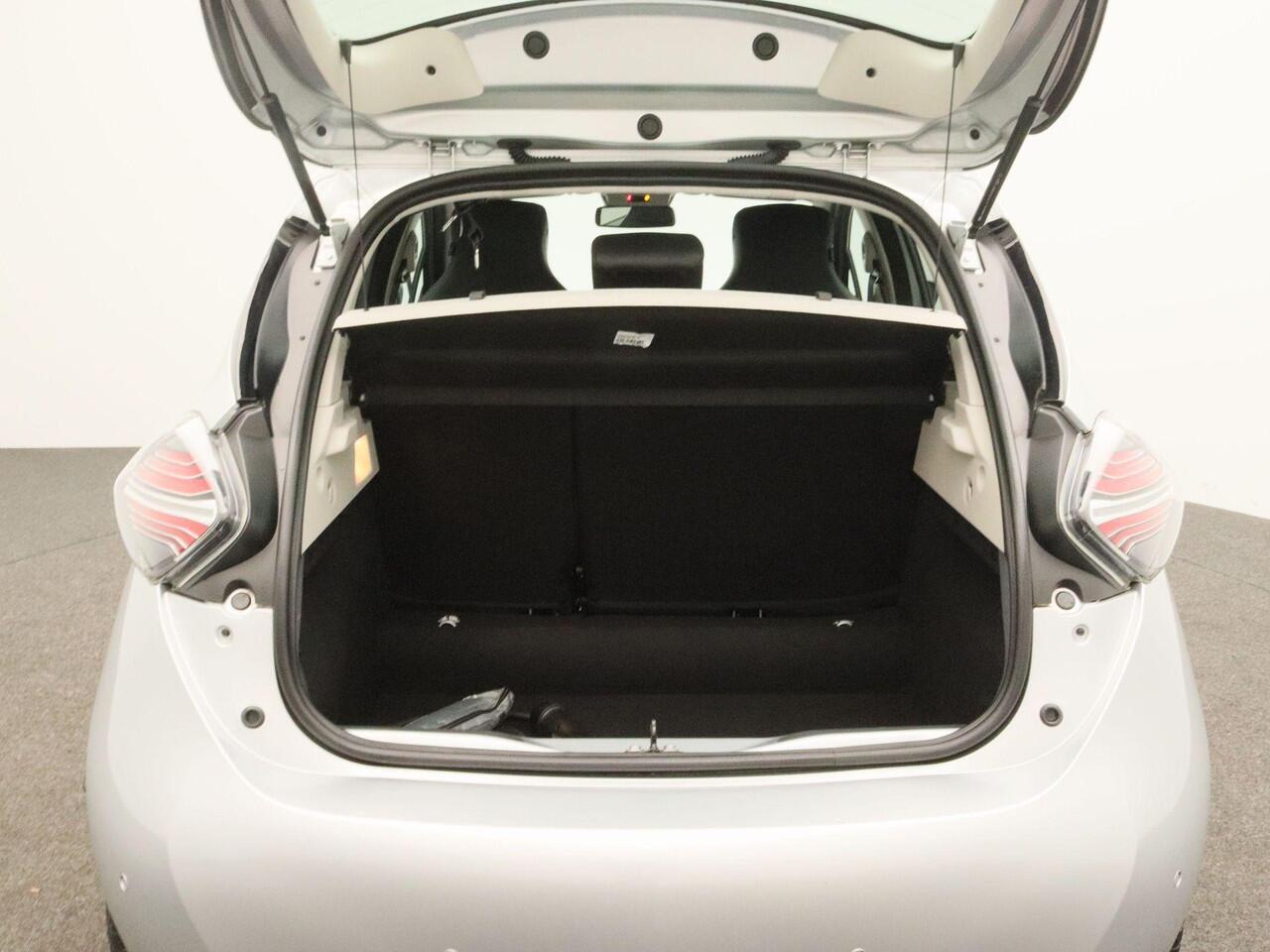 Renault ZOE R135 Intens 52 kWh (ex Accu) Huuraccu vanaf ¤ 79,- pm | Automaat | Climate Control | Easy Link Navi met Apple CarPlay & Android Auto | Pack Winter