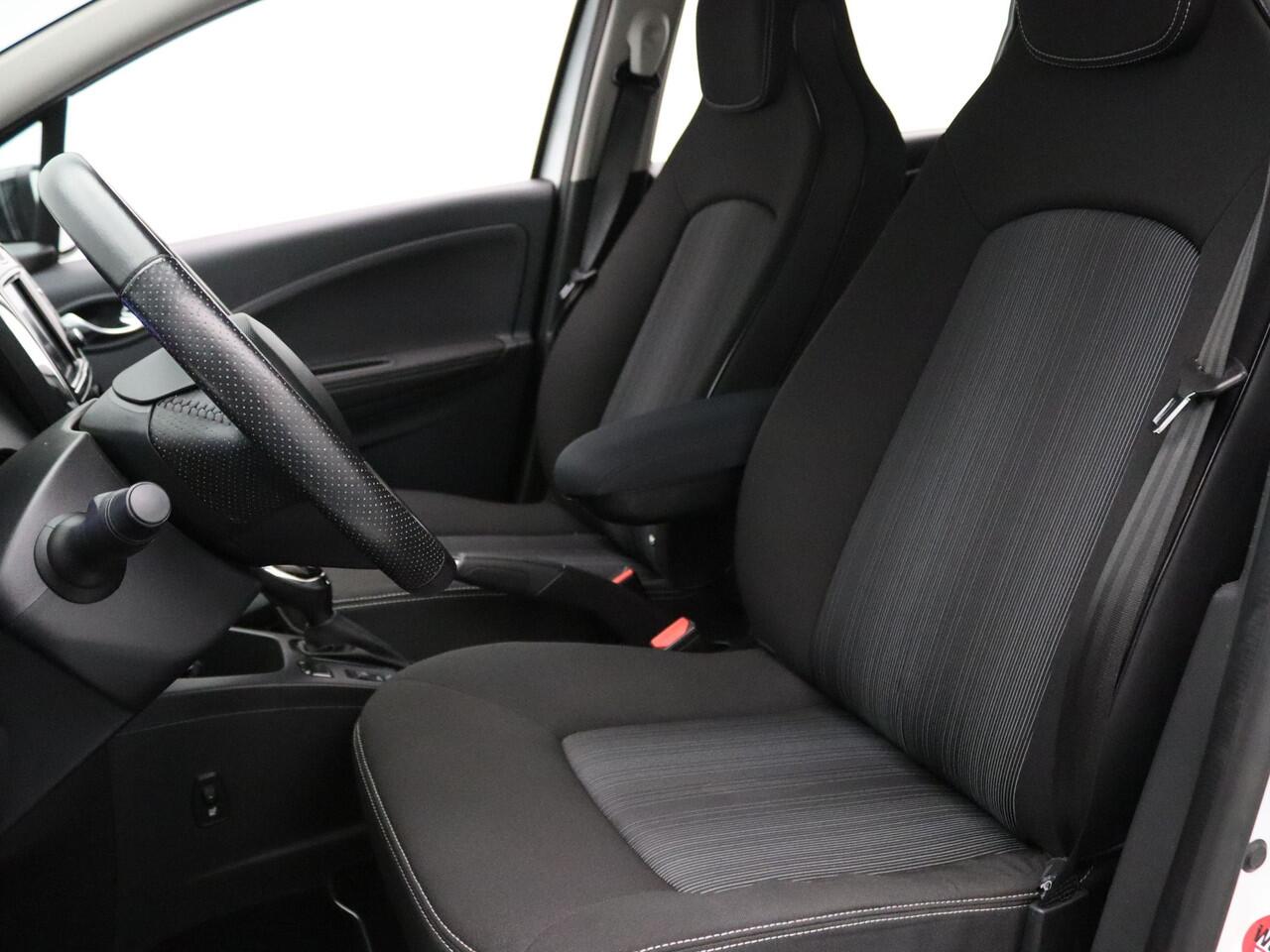 Renault ZOE 109pk R110 Limited 41 kWh HUURBATTERIJ BOSE | Camera | Cruise | Navi | Parkeersens. achter | Stoelverw.