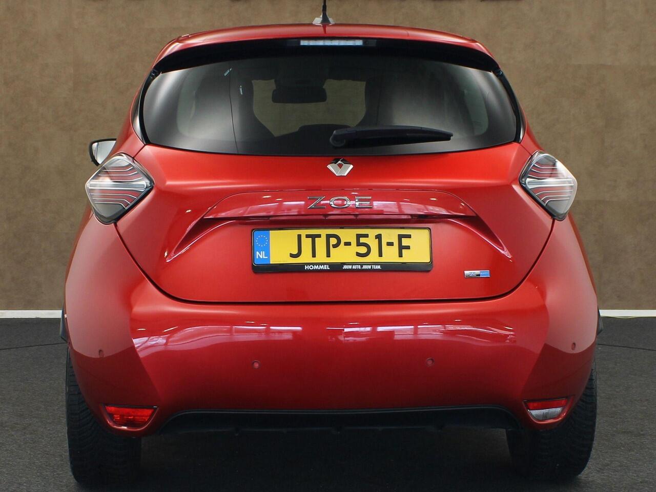 Renault ZOE R135 Intens 52 kWh SOH 90,6% !!!- KOOPACCU - DODEHOEKDETECTIE - ACHTERUITRIJCAMERA - PARKEERSENSOREN VOOR/ACHTER - AIRCO (AUTOMATISCH) - CRUISE CONTROL - APPLE CARPLAY/ANDROID AUTO - KEYLESS ENTRY/START