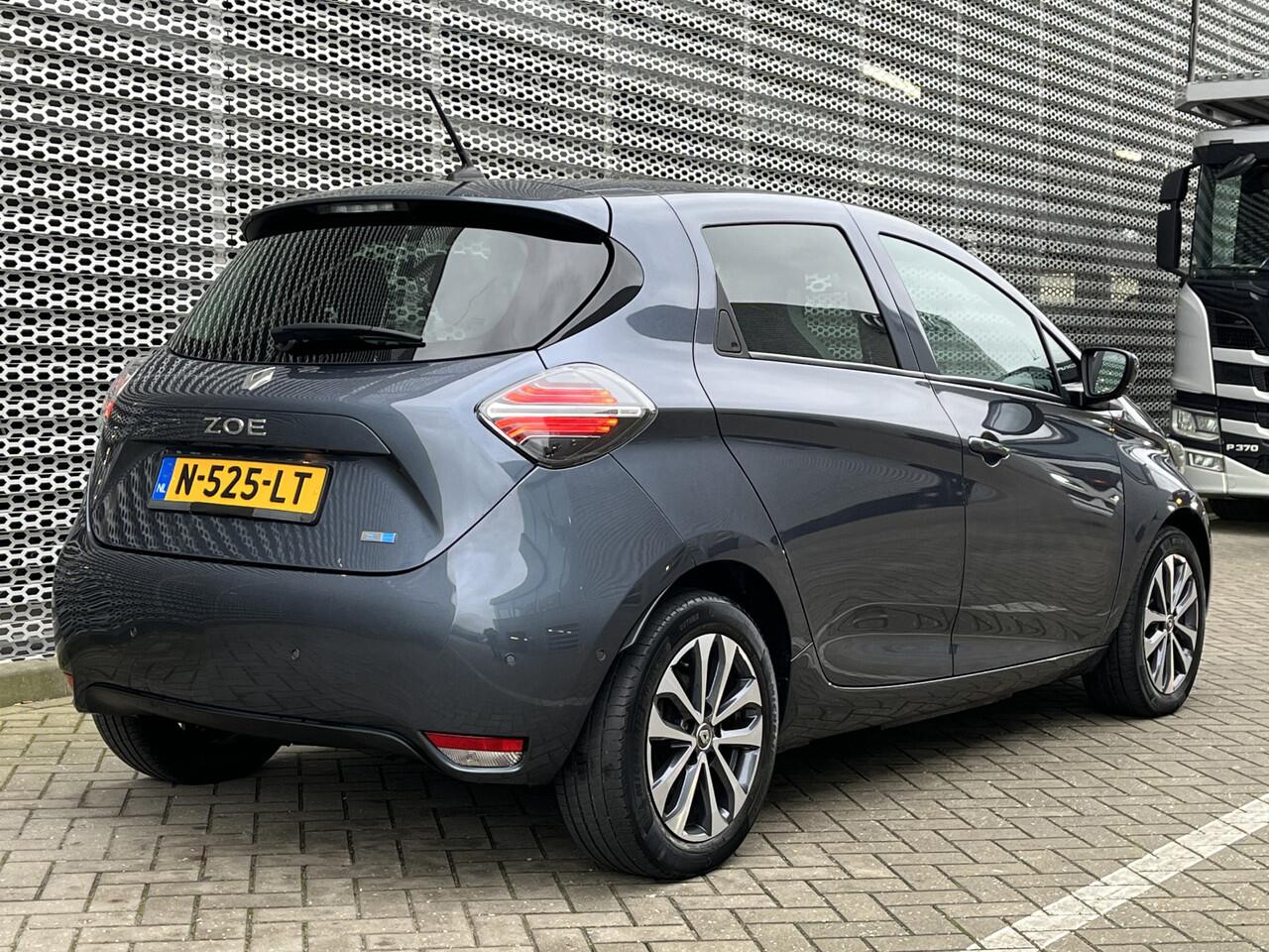 Renault ZOE R135 Intens 52 kWh / Navigatie / Half leer / Climate controle / Camera / Parkeersensoren V+A / Lichtmetaal 16 inch / **
