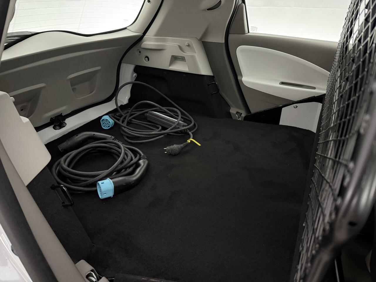 Renault ZOE Cargo Huur Accu 41 kWh | VAN | Grijs Kenteken | Airco | Cruise | Carplay | LED | Parkeersens.