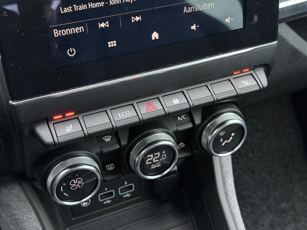 Renault ZOE R135 Intens 52 kWh / SOH 91 % / Koopaccu / 1e Eigenaar / CCS Snelladen / Achteruitrijcamera / Stoel & Stuurverwarming / Apple Carplay & Android Auto / Dode Hoek Detectie / Navigatie / Parkeersensoren /