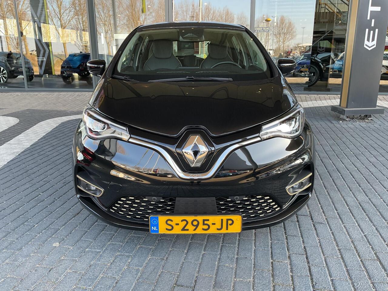 Renault ZOE R135 Iconic 52 kWh 100% ELEKTRISCH / AUTOMAAT / APPLE CARPLAY & ANDROID AUTO / PARKEERSENSOREN / PARKEERCAMERA / CRUISE CONTROL / CLIMATE CONTROL