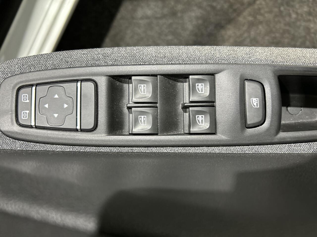 Renault ZOE R135 Zen 52 kWh Parkeersensoren voor en achter | Parkeer Camera