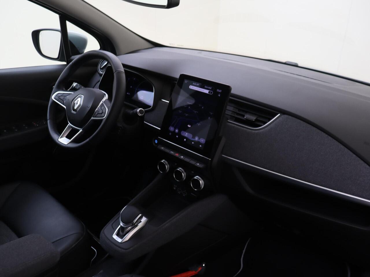 Renault ZOE R135 Intens 52 kWh Koopaccu | Automaat | SOH Waarde 88.5 % | Navigatie | Camera | Parkeersensoren | Climate Control | Cruise Control | Android Auto | Apple Carplay