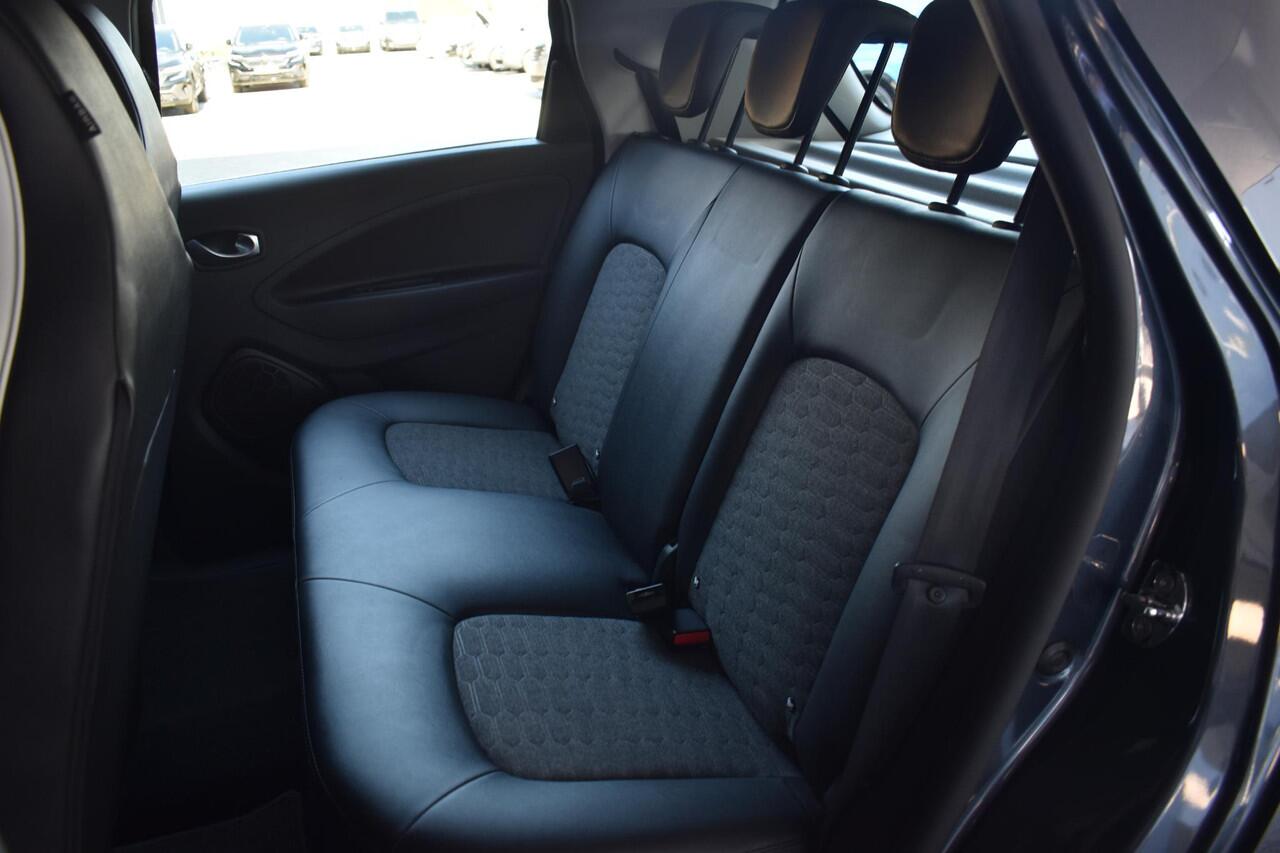 Renault ZOE R135 Intens 52 kWh | INCL. ACCU | CAMERA | STUUR/STOELVERWARMING | NAVI | CRUISE CONTROL | CLIMATE CONTROL | PDC | LMV